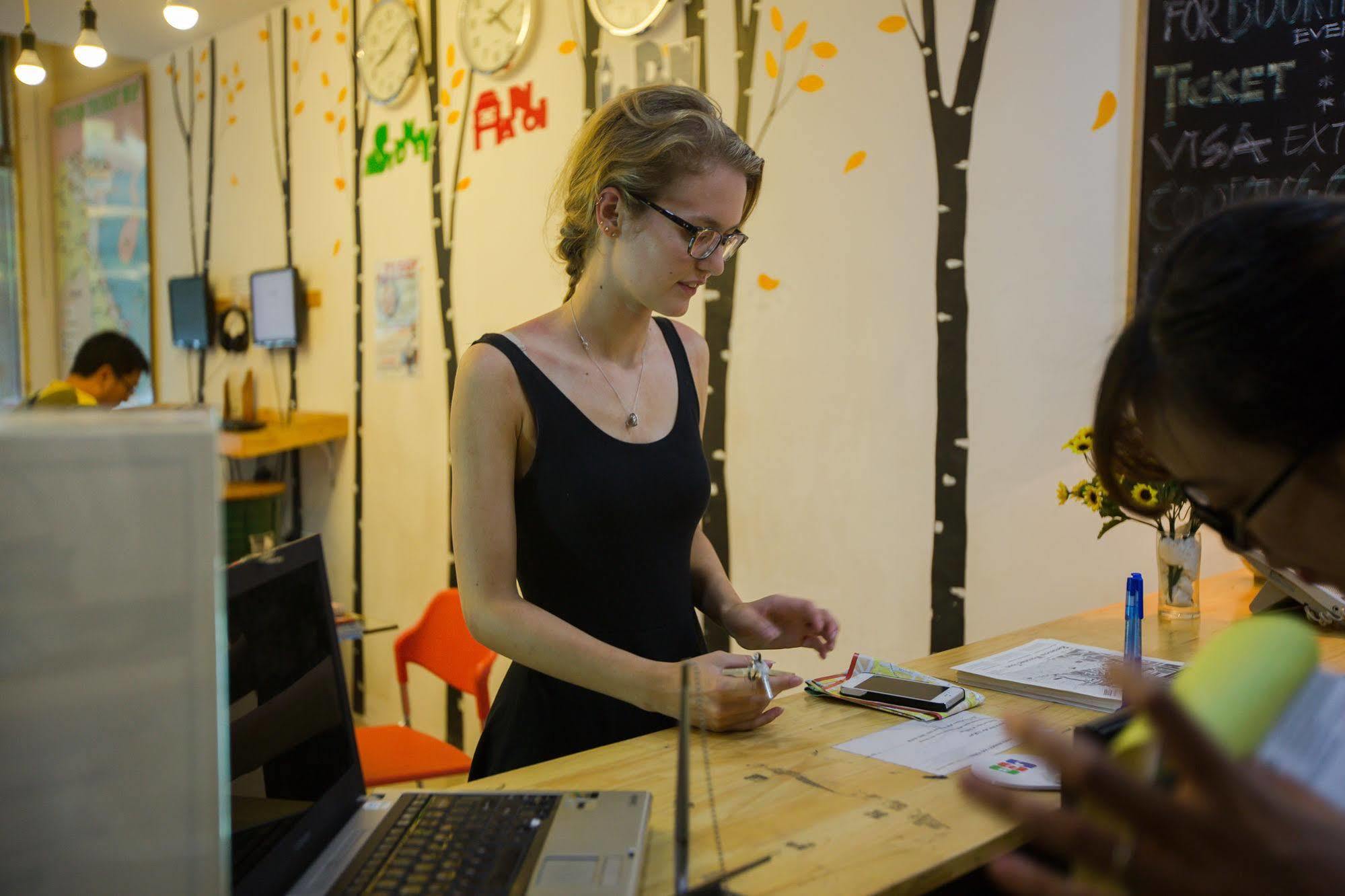 Az Hanoi Hostel ภายนอก รูปภาพ